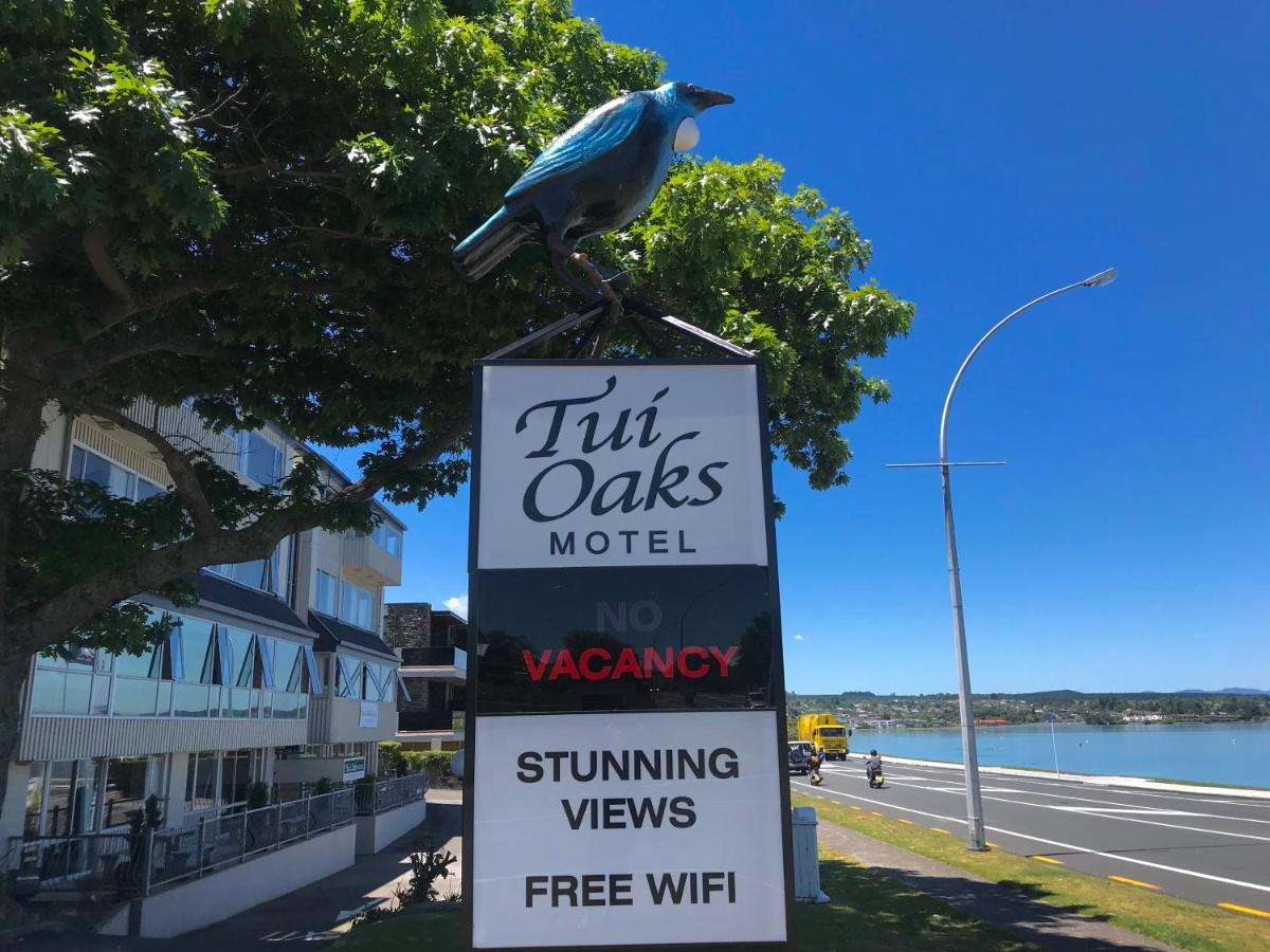 Tui Oaks Motel Taupomeer Buitenkant foto
