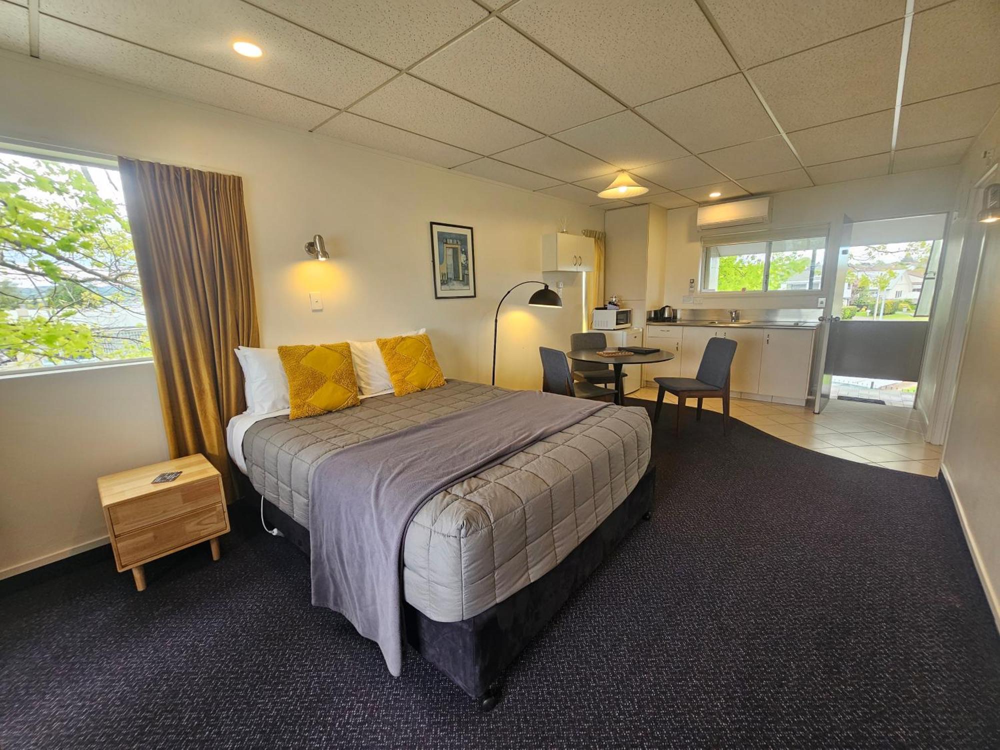 Tui Oaks Motel Taupomeer Buitenkant foto